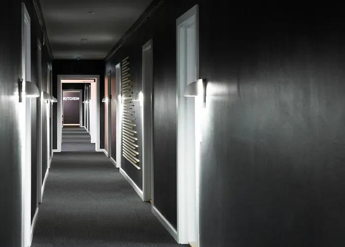 Hotel-B
