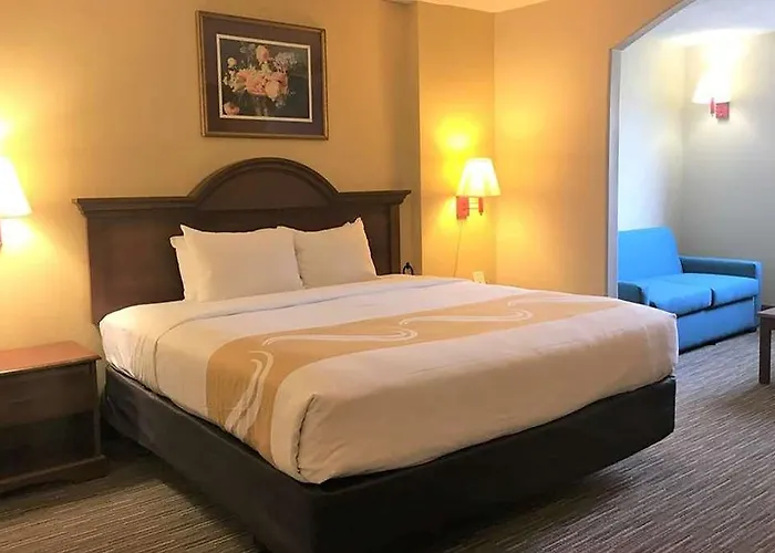 Days Inn & Suites By Wyndham Rehoboth Beach / Dewey