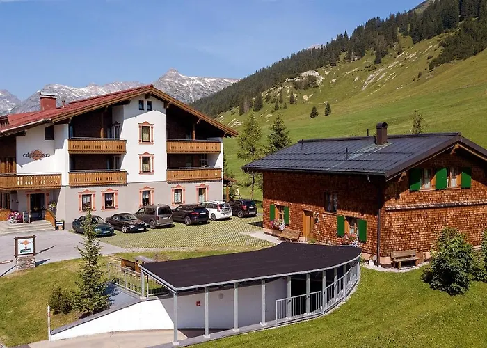 Gasthaus & Pension Alphorn
