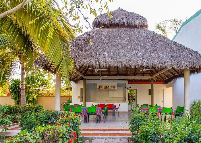 Hotel Parotas Manzanillo