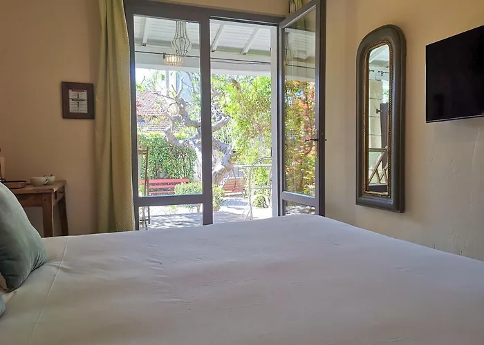 Hotel Sous Les Figuiers